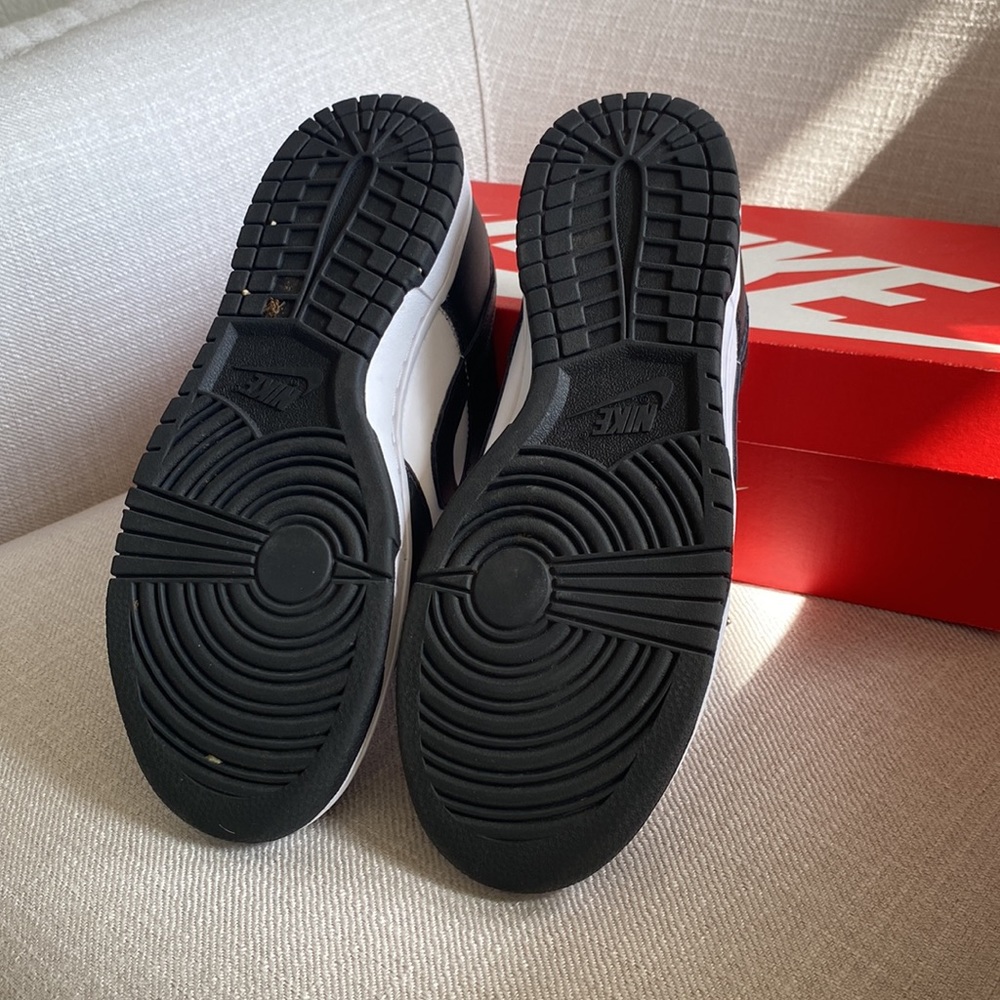 Nike Panda Dunk Low - Picture 5 of 13